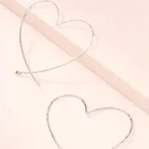 Stella & Dot Silver Hammered Wire Heart Hoop Earrings 2” - Picture 3 of 6